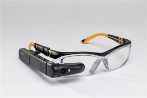 Toshiba_dynaEdge_AR-Smart_Glasses_Safety_Glasses-300x200